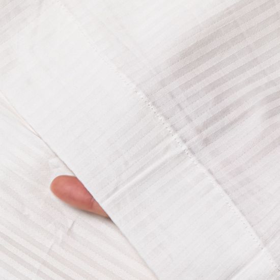 Lenzuolo alberghiero Raso Rigatino per hotel, alberghi e b&b Lenzuolo alberghiero Raso Rigatino per hotel, alberghi e b&b