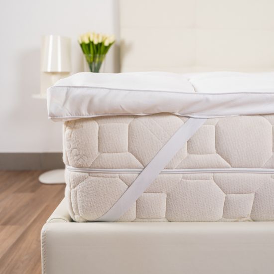 Topper 600gr da materasso per alberghi, hotel, b&b - dettaglio spessore Topper 600gr da materasso per alberghi, hotel, b&b - dettaglio spessore