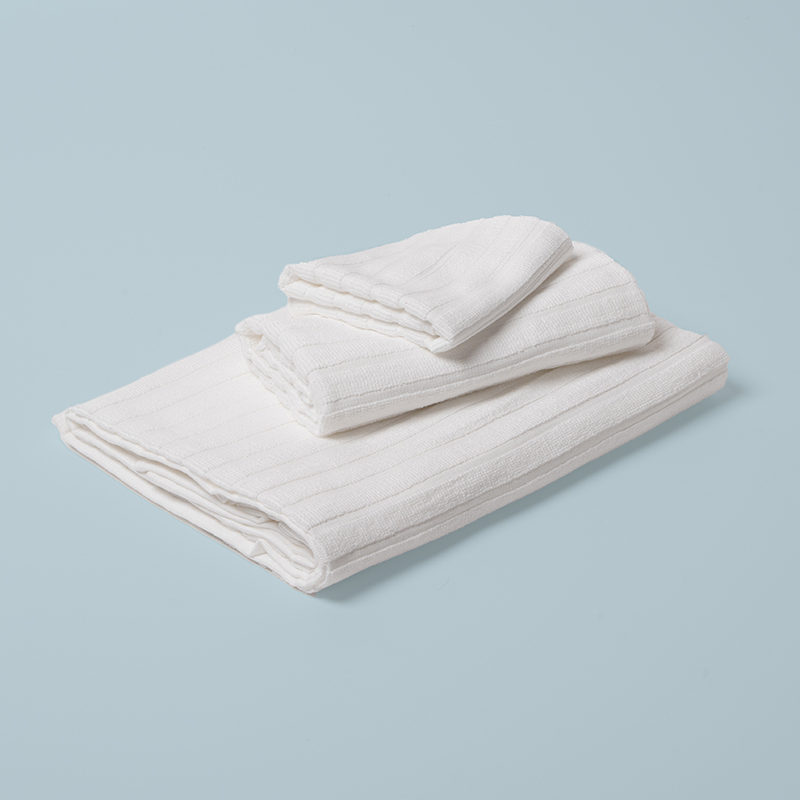 qualità premium di hotel 100% cotone Carenesse Set di Asciugamani da 4 50 x 100 cm bianco design a nido dape e bordo della scatola 